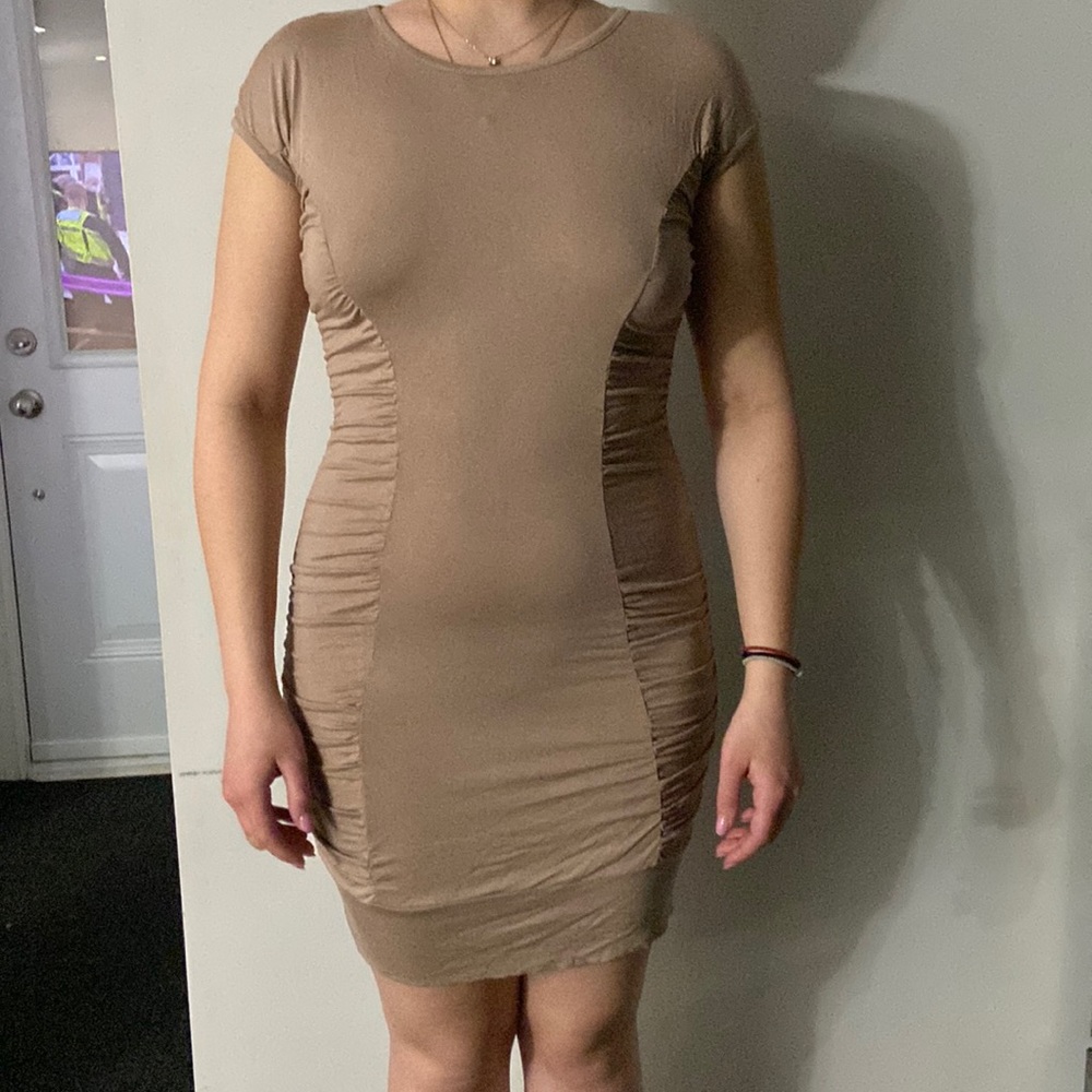 Evolution dress in European size Large, cream colour